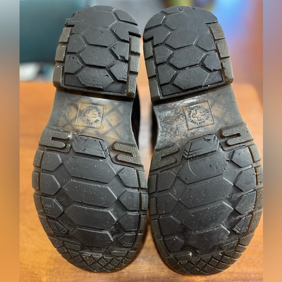 Men’s Dr. Martens Boots - Picture 7 of 7